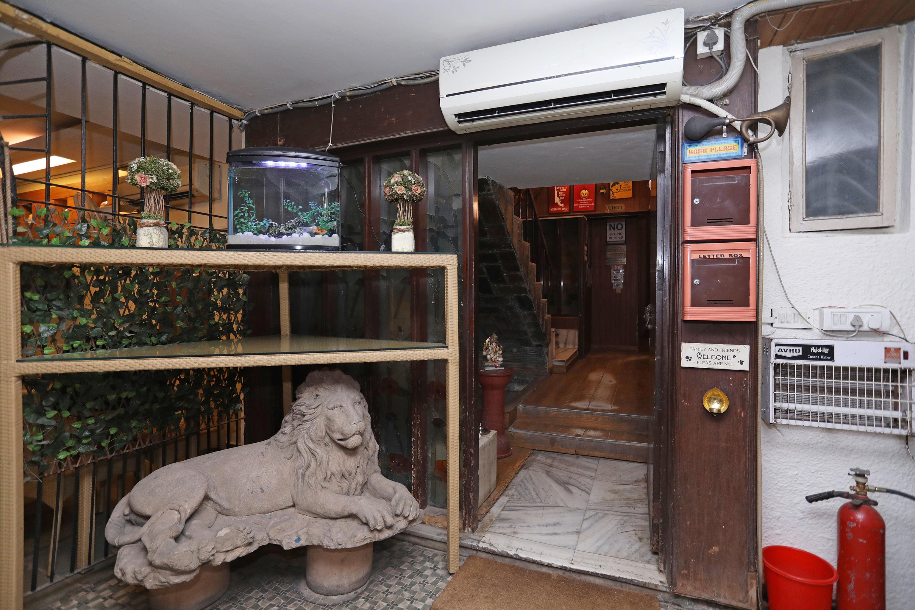 Collection O Hamilton Hotel New Delhi Buitenkant foto