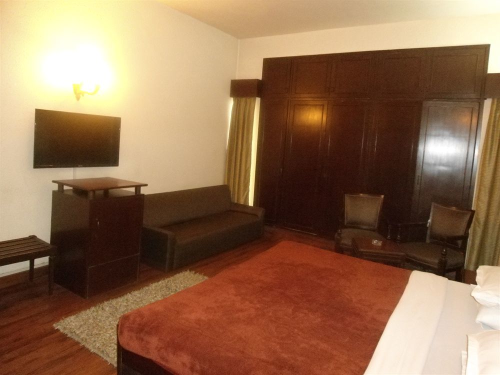 Collection O Hamilton Hotel New Delhi Buitenkant foto